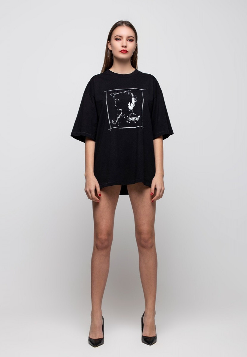 OVERSIZED TSHIRT